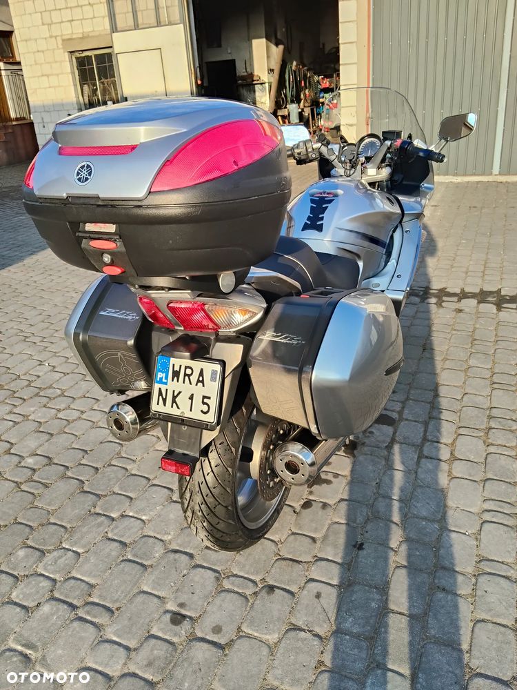 Yamaha FJR - 4