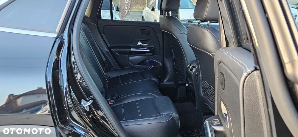 Mercedes-Benz GLA 200 d AMG Line - 15