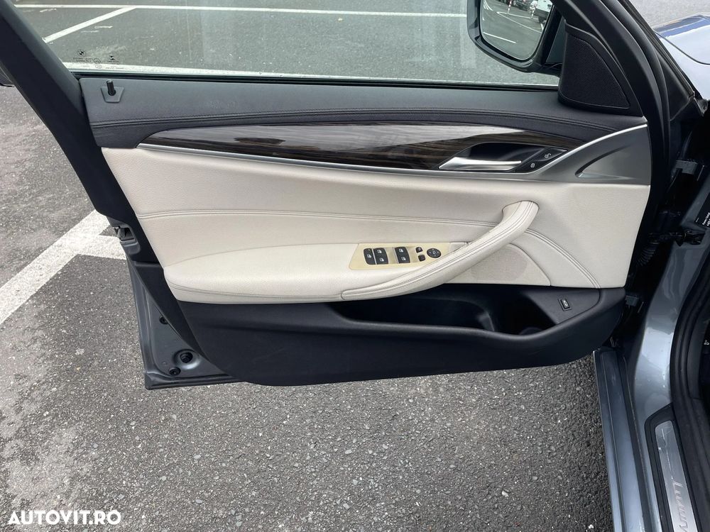 BMW Seria 5 530d xDrive Aut. Luxury Line - 9