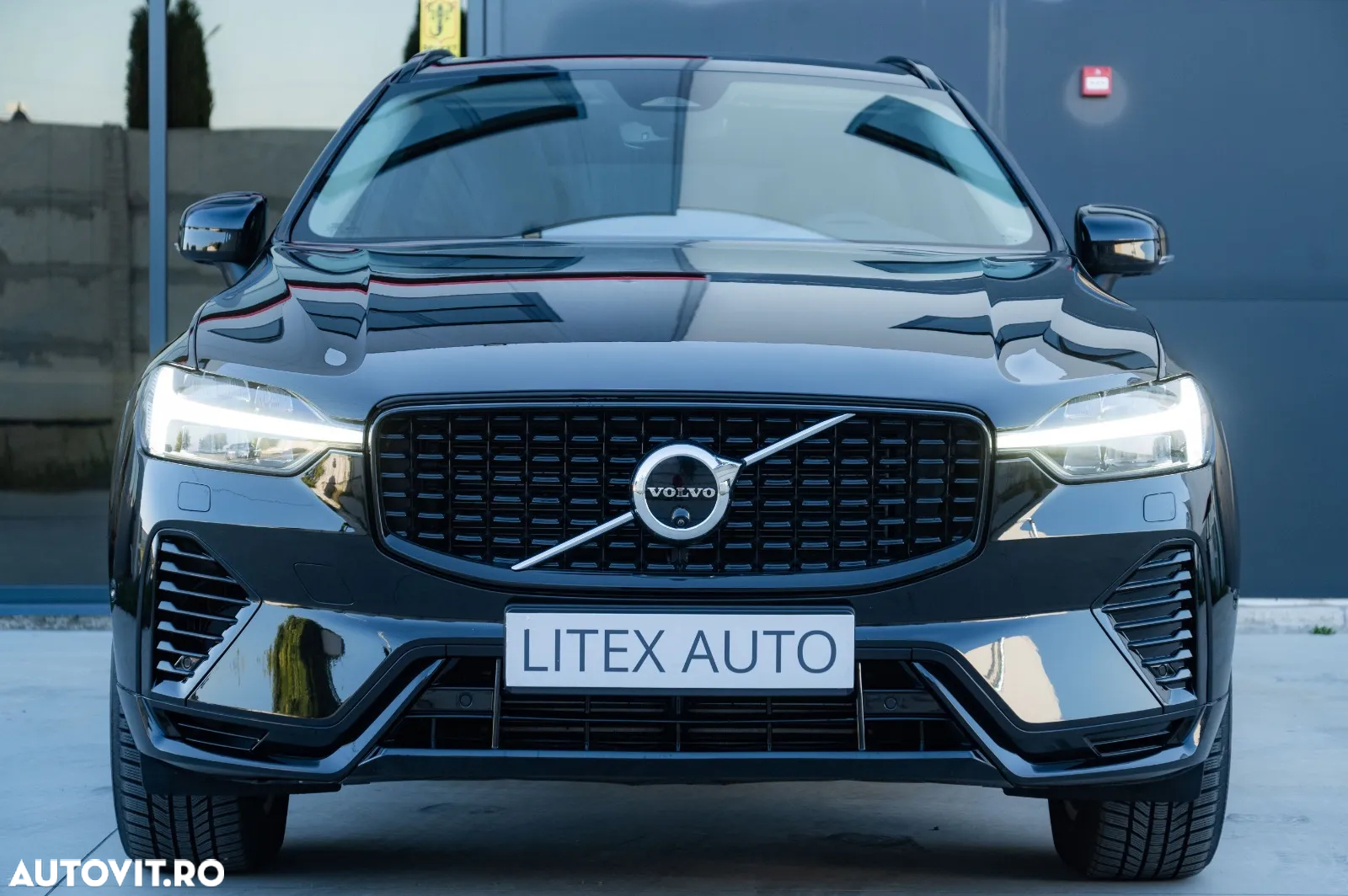 Volvo XC 60 T8 AWD Recharge Plus Dark - 3