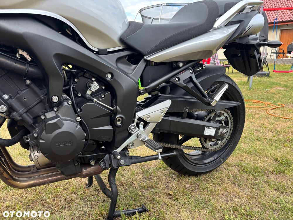 Yamaha FZ6 - 10