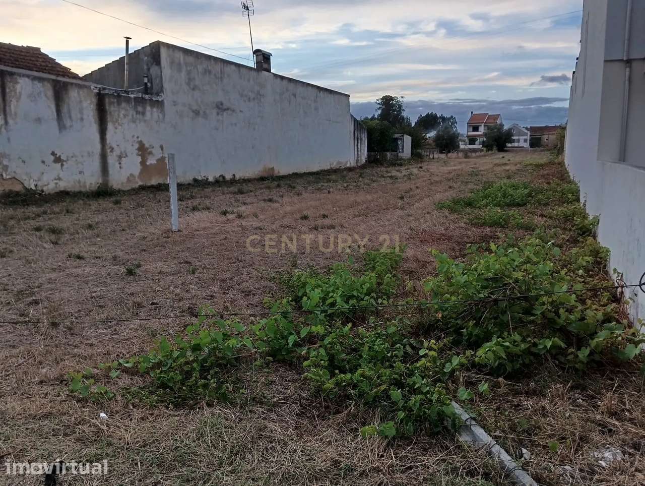 terreno urbanizável com 1.789 m², em Fermentelos, concelho de Águeda. - Grande imagem: 5/12