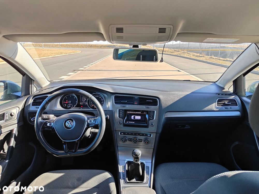 Volkswagen Golf 1.6 TDI Highline - 17