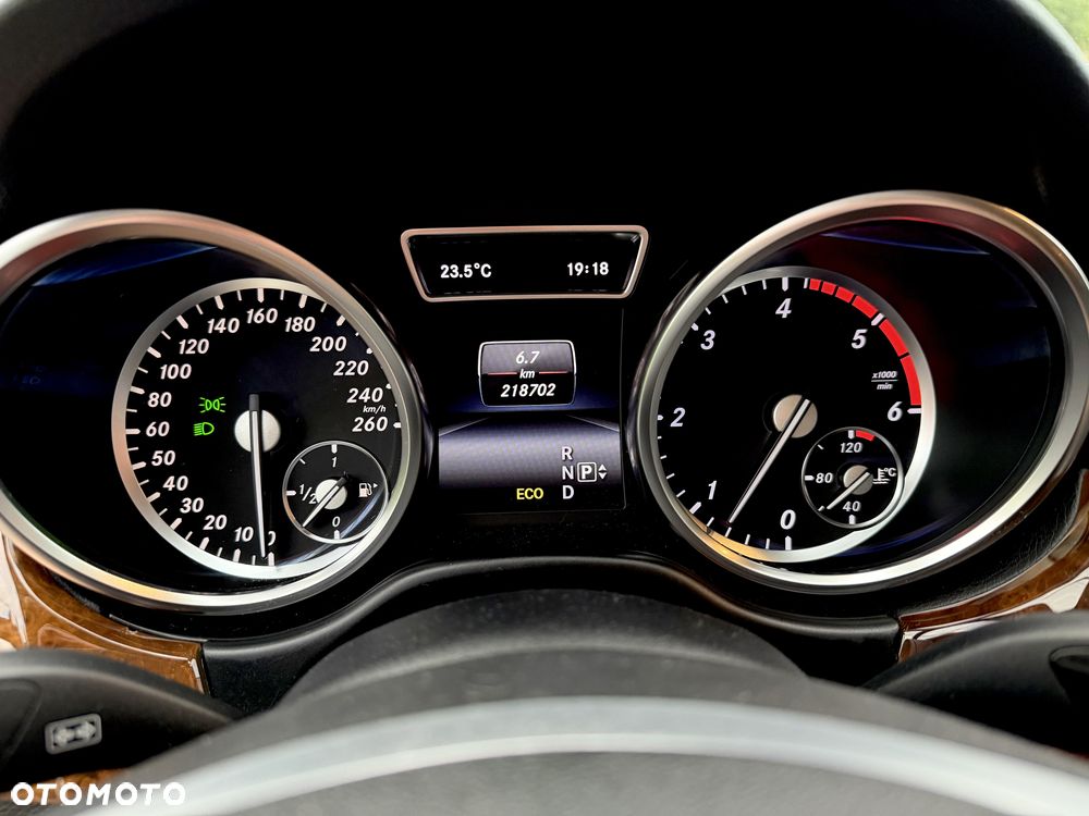 Mercedes-Benz ML - 19