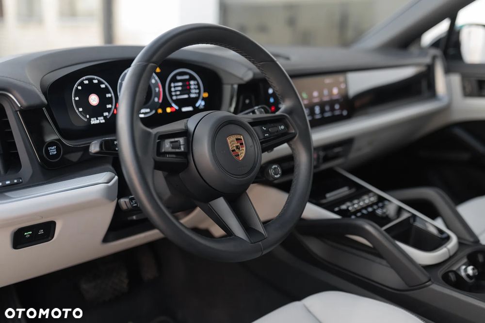 Porsche Cayenne Standard - 16