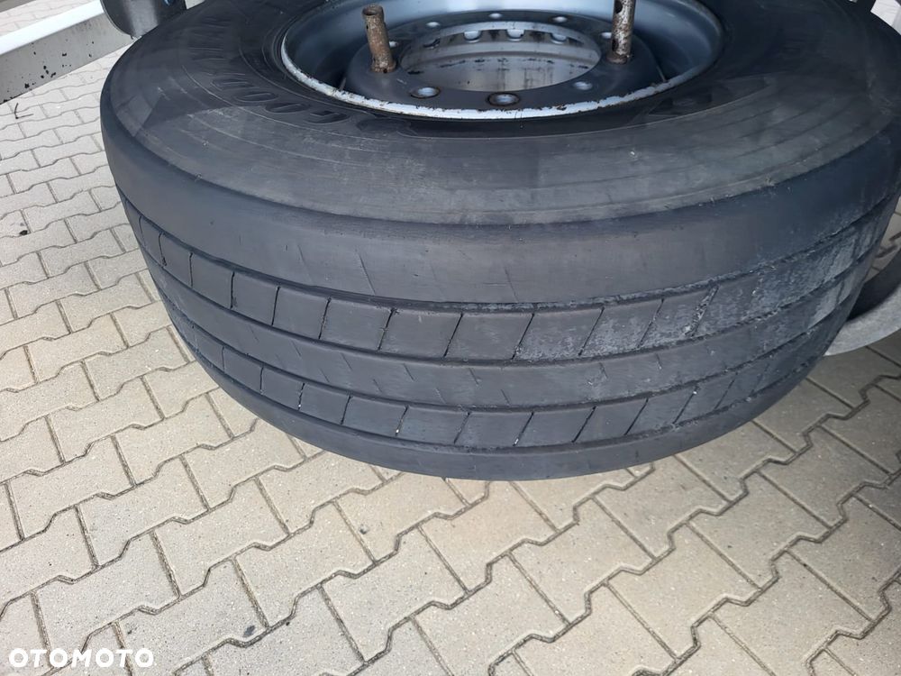Schmitz Cargobull ThermoKing SLXi300; Dopplestock; Uchwyty promowe, Paleciara - 8