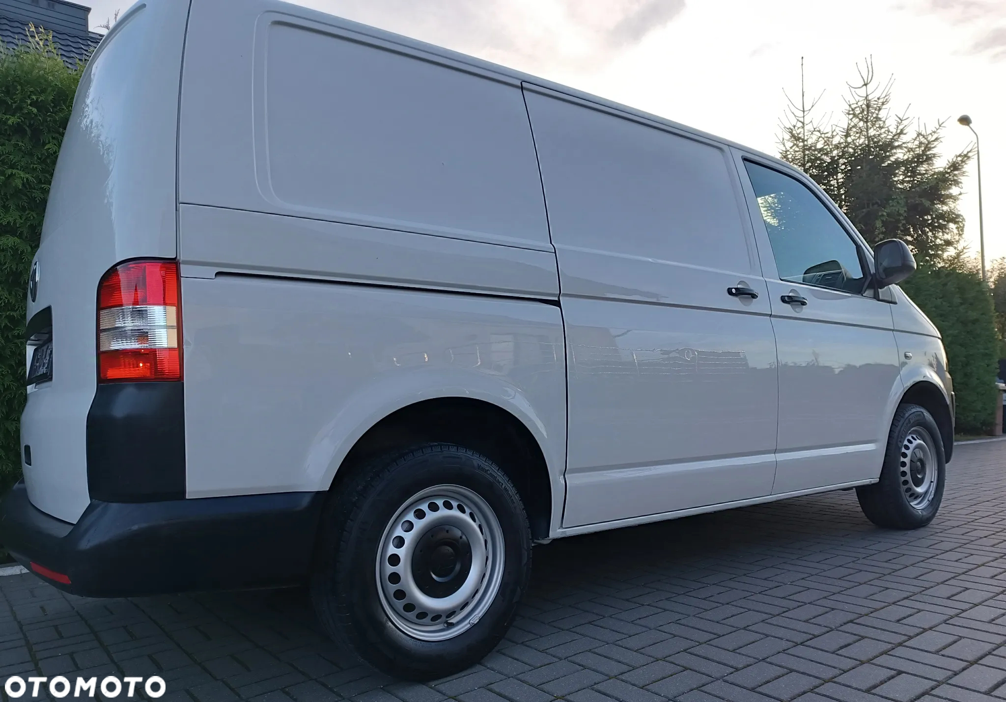 Volkswagen Transporter - 2