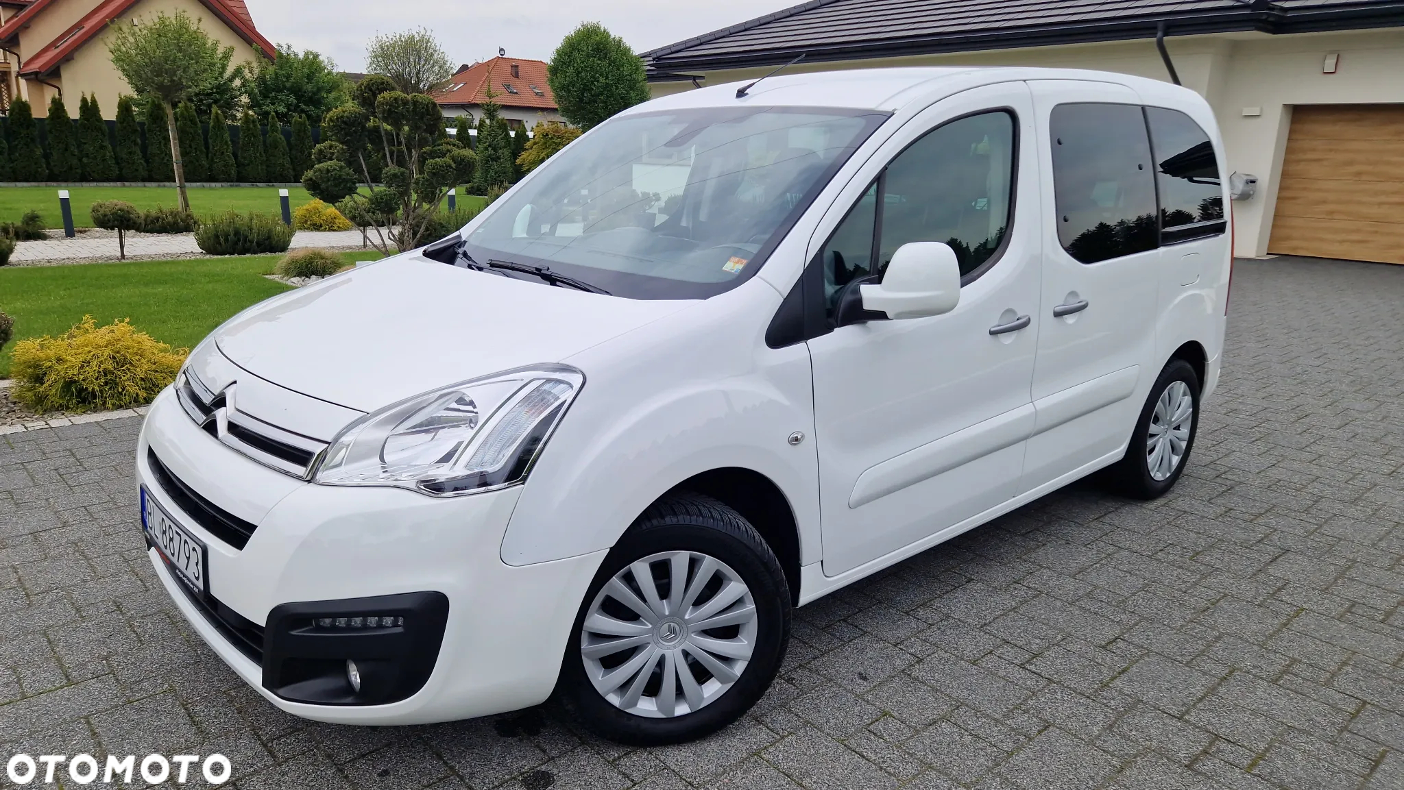 Citroën Berlingo Multispace BlueHDi 100 SELECTION - 23