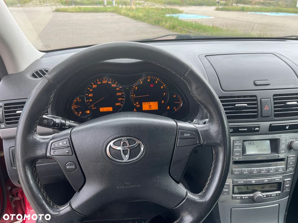 Toyota Avensis 1.8 VVT-i Sol - 8