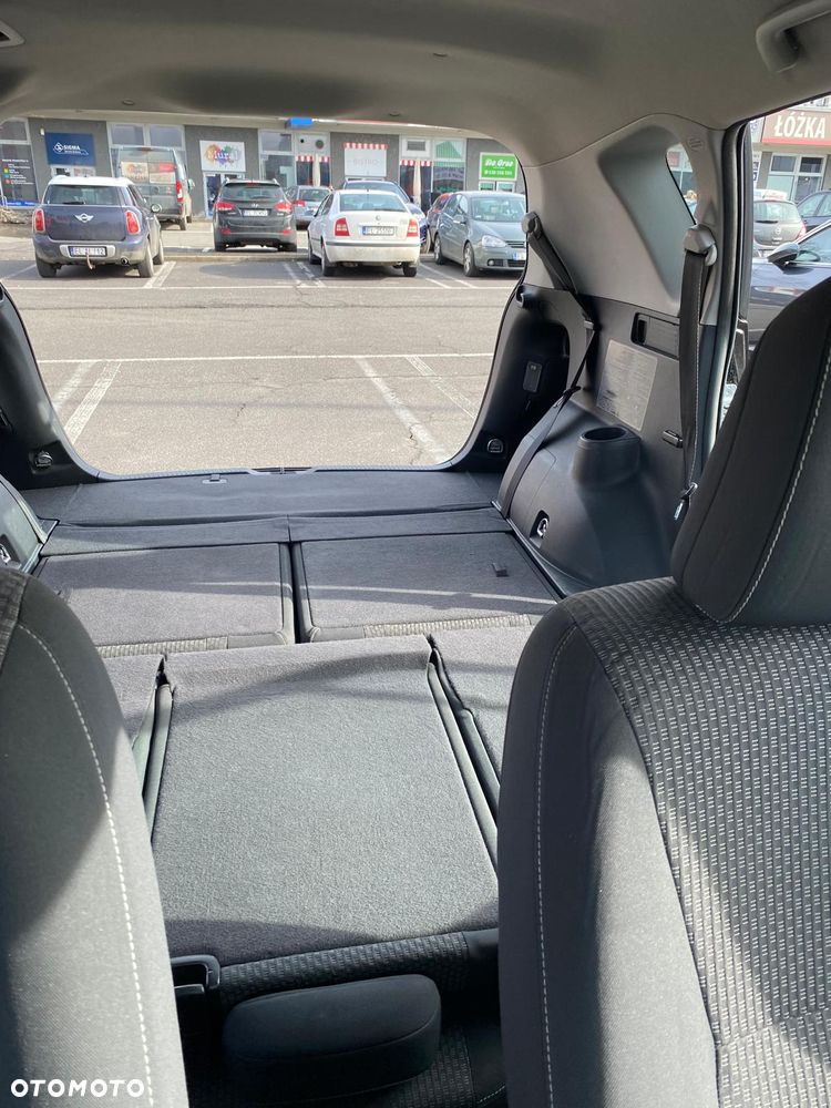 Toyota Verso 1.8 Premium 7os - 17