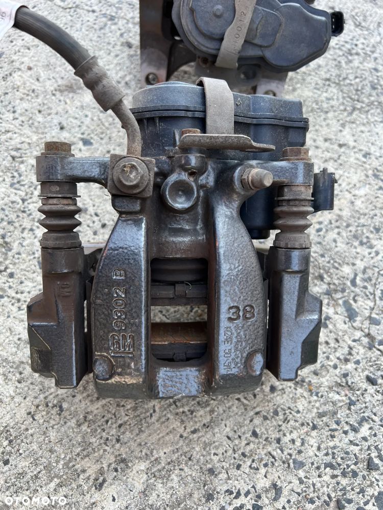 Zacisk hamulcowy Prawy Lewy tylny Opel Insignia B śr.38 - 3