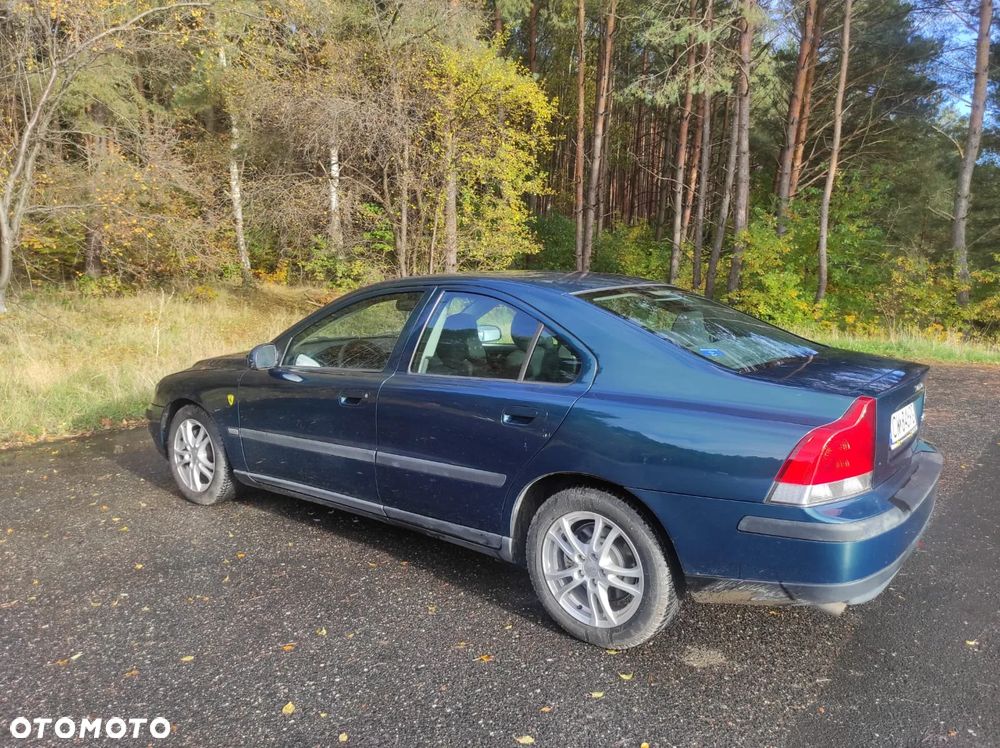 Volvo S60 2.4 - 8