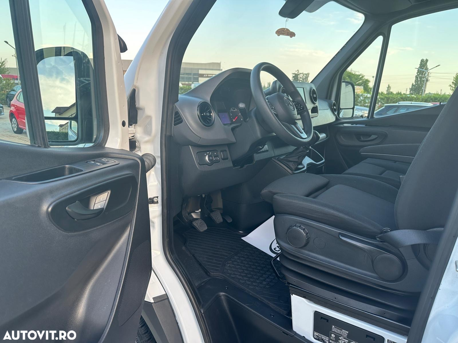 Mercedes-Benz Sprinter 319CDI  LUNG - 15