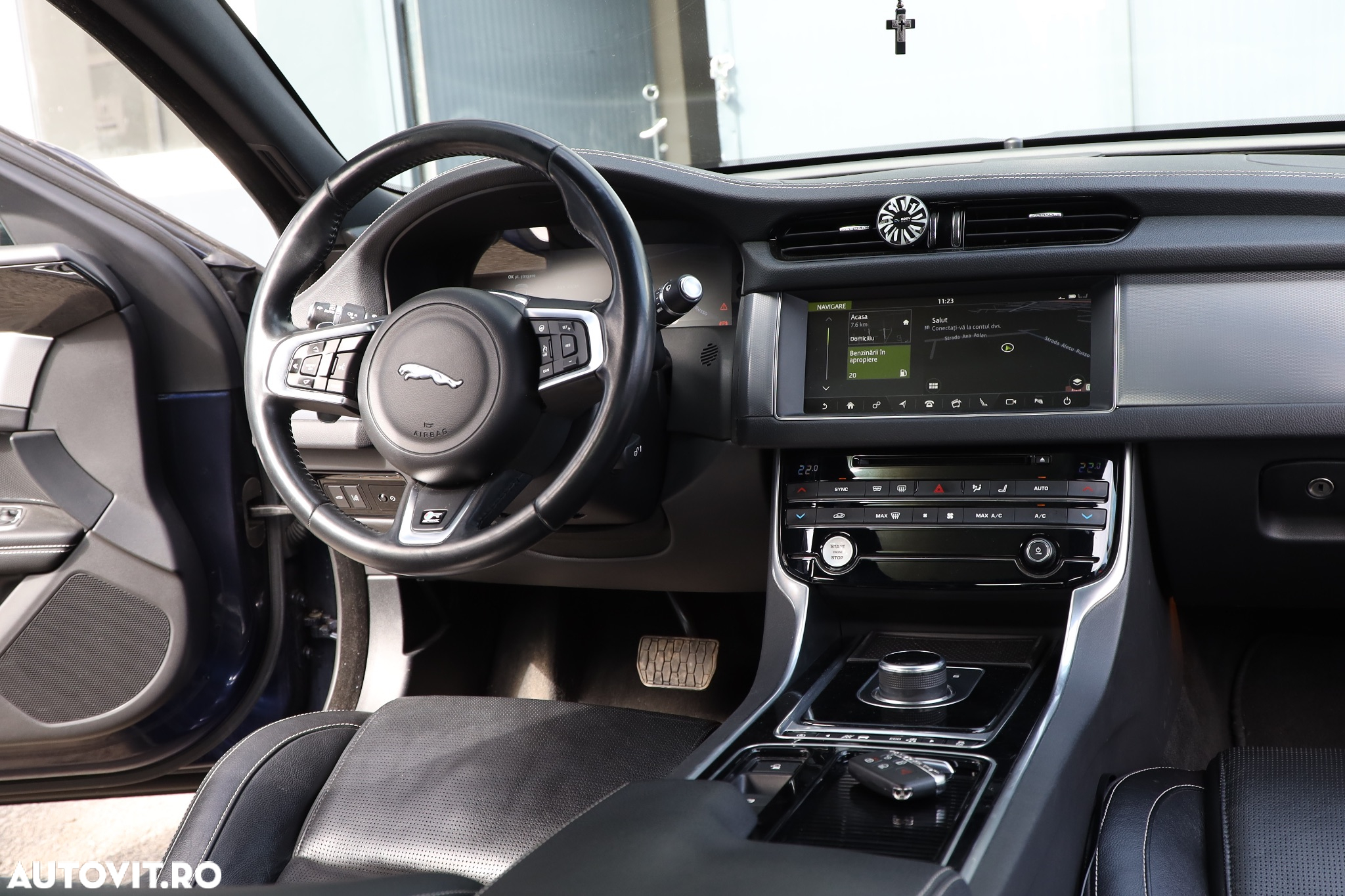 Jaguar XF 25d Aut. R-Sport - 19