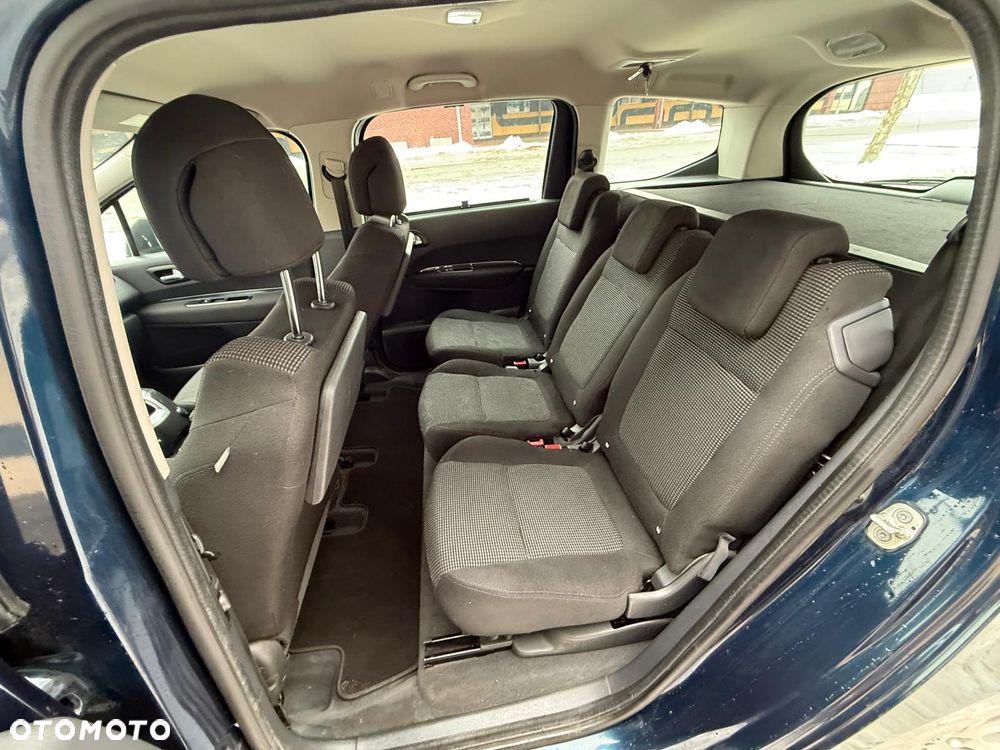 Peugeot 5008 - 22