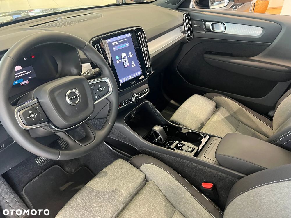 Volvo XC 40 - 18