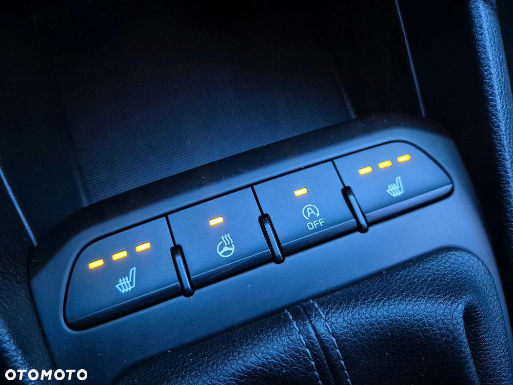 Kia Stonic - 25