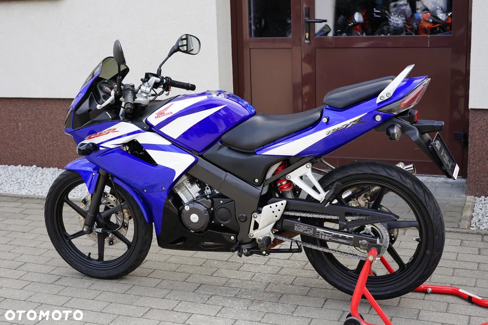 Honda CBR - 16