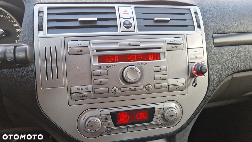 Ford Kuga 2.0 TDCi Titanium - 15