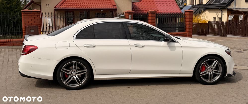 Mercedes-Benz Klasa E 300 9G-TRONIC AMG Line - 8