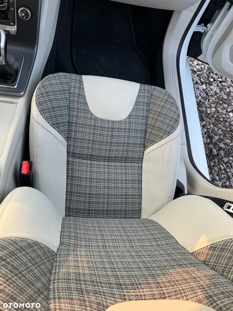 Volvo V40 D2 Drive-E Kinetic - 19