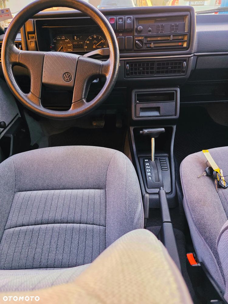 Volkswagen Golf - 9