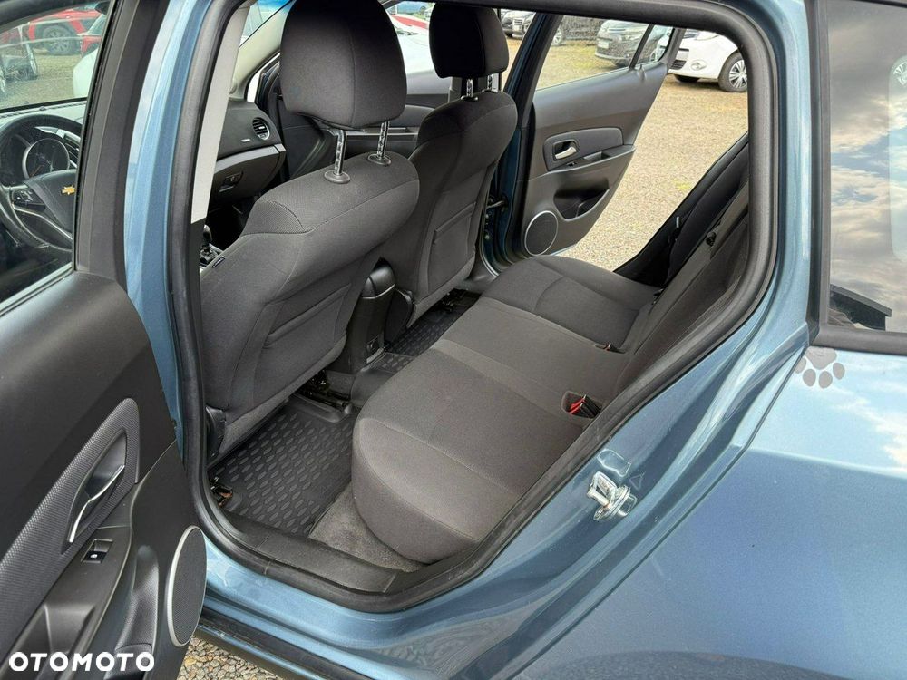 Chevrolet Cruze - 16