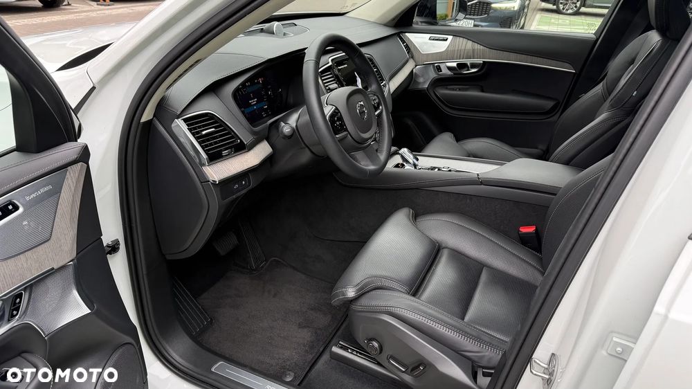Volvo XC 90 - 8