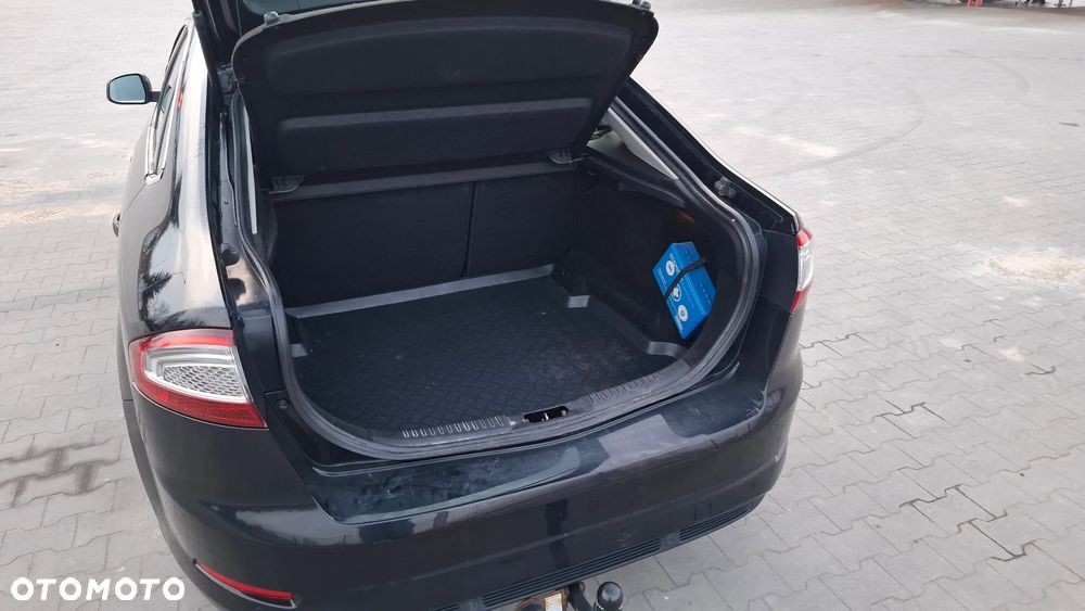 Ford Mondeo 2.0 TDCi Ghia - 13