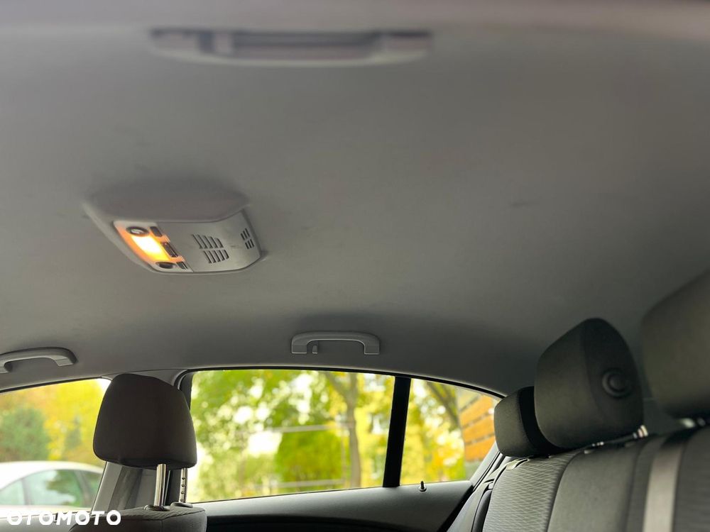BMW Seria 1 116d DPF - 33