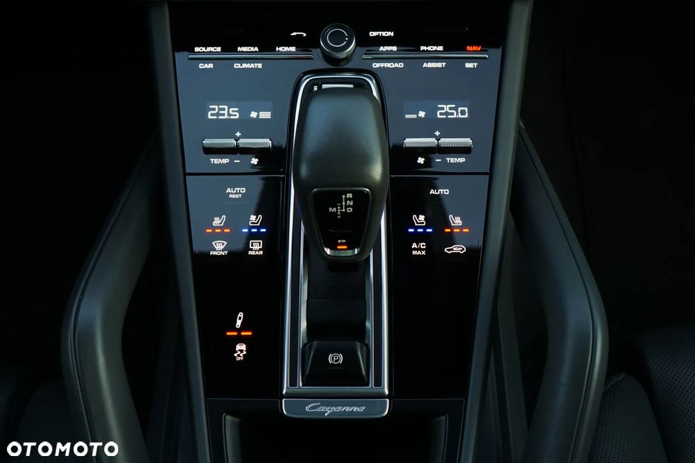 Porsche Cayenne Standard - 22