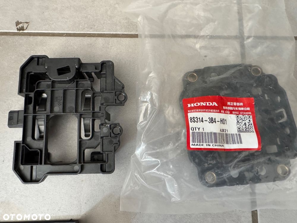 Honda Cr-v VI ślizg zderzaka mocowanie - 5