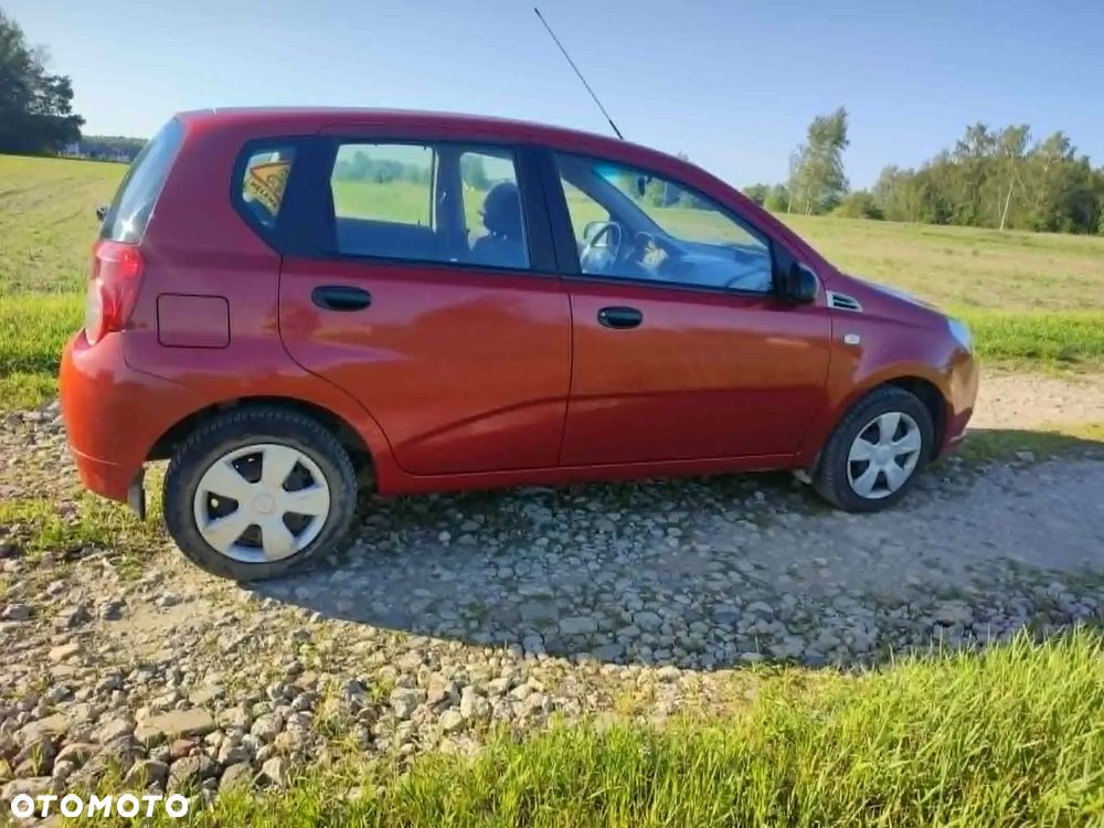 Chevrolet Aveo - 2