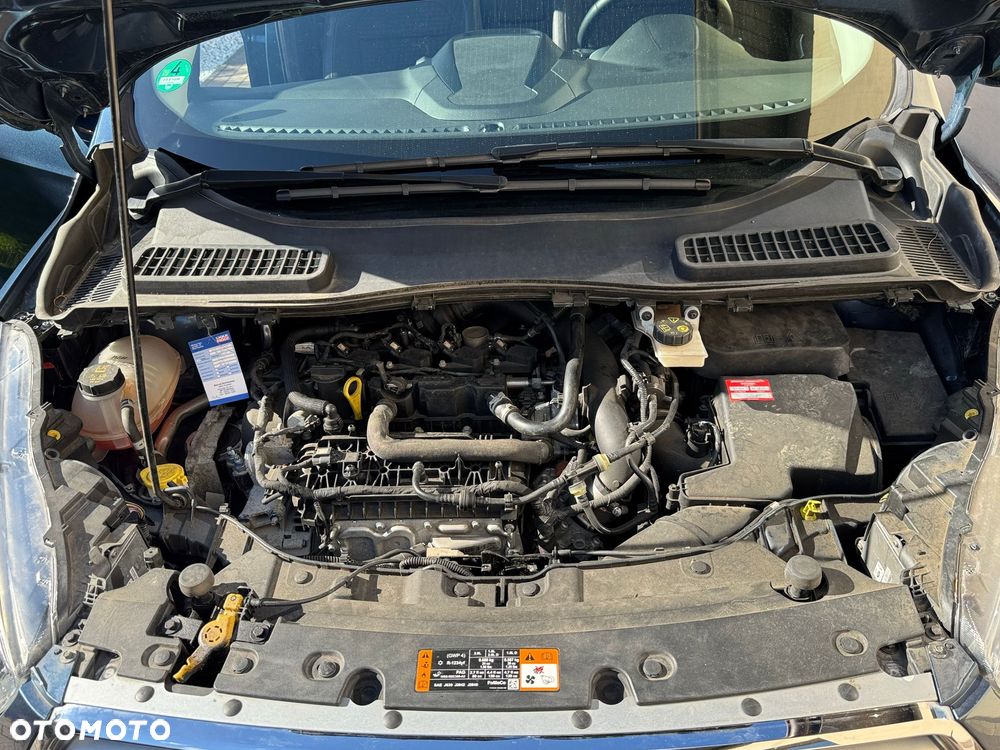 Ford Kuga 1.5 EcoBoost 2x4 Titanium - 28