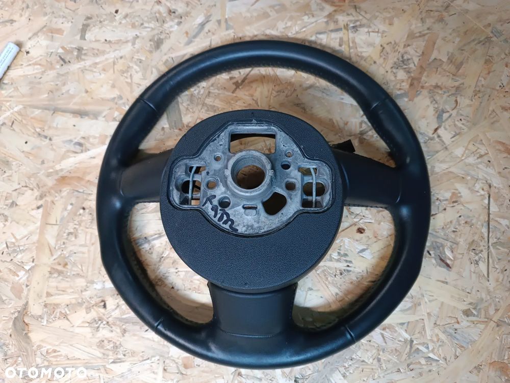 KIEROWNICA MULTIFUNKCYJNA AUDI A1 8X - 4