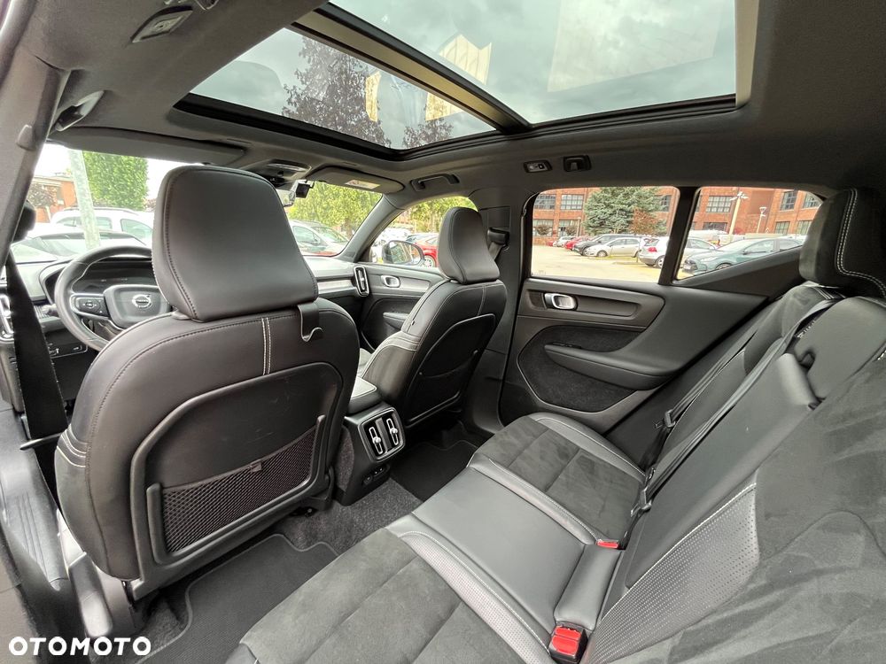 Volvo XC 40 T4 AWD R-Design - 31