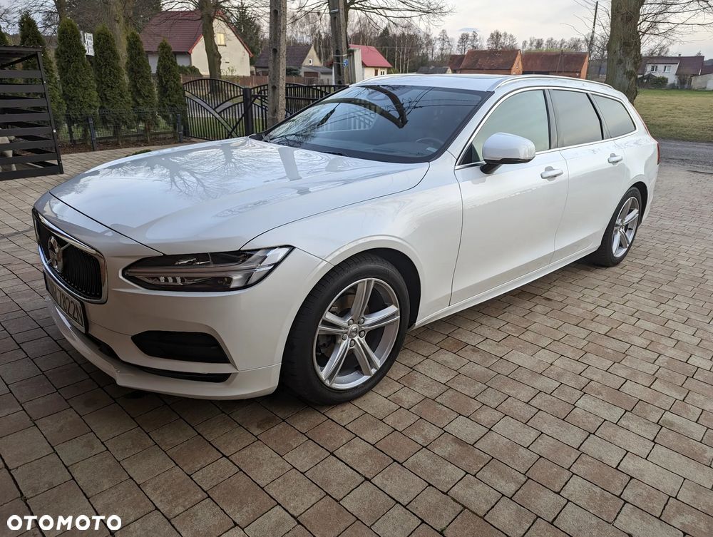 Volvo V90 D4 Momentum Pro - 1