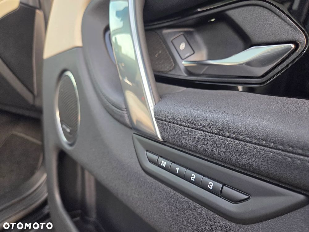 Land Rover Discovery Sport 2.0 P200 mHEV S - 22