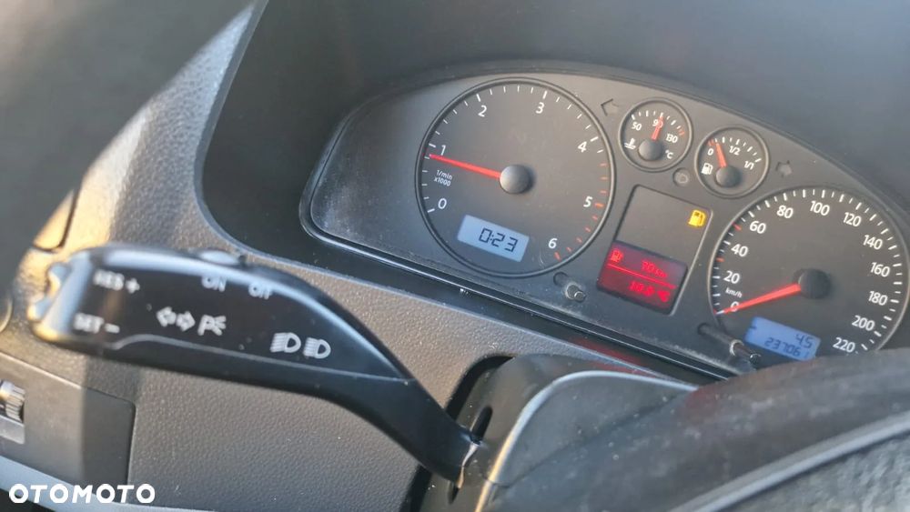 Volkswagen TRANSPORTER T5 - 16