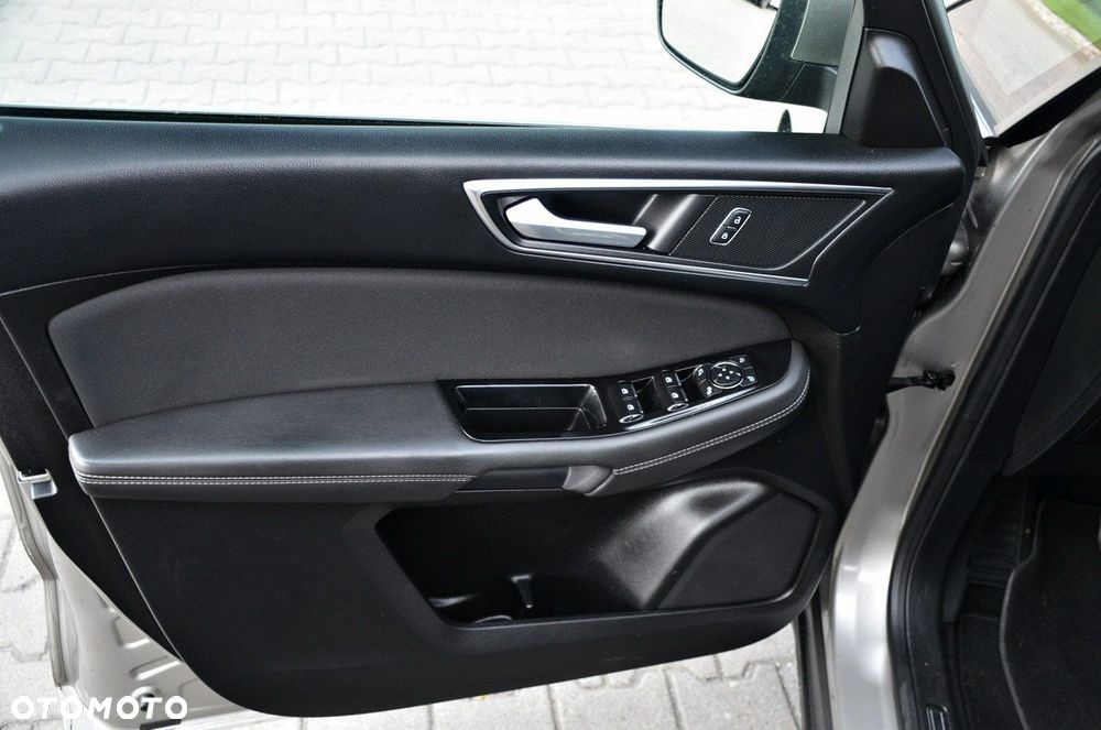 Ford S-Max - 22