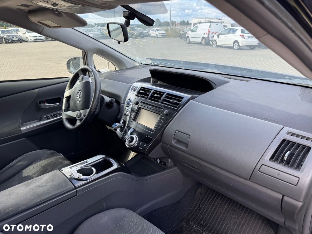 Toyota Prius+ (Hybrid) - 13