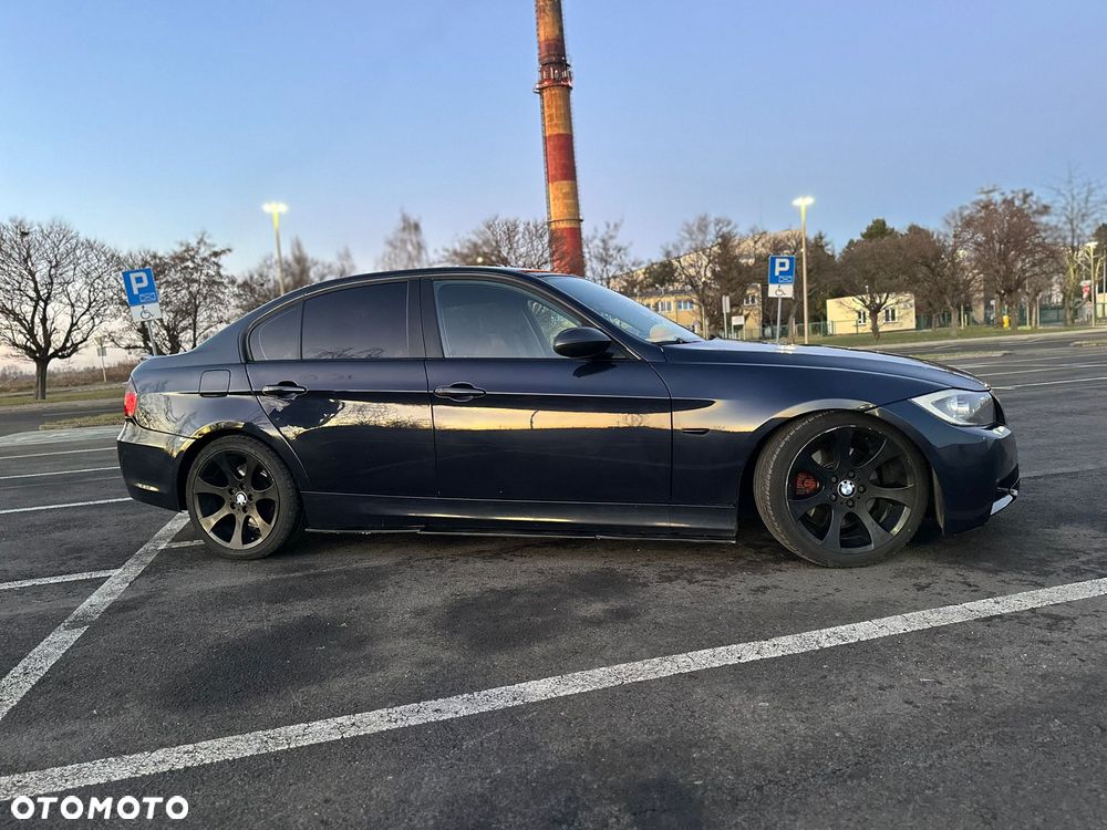 BMW Seria 3 330i - 5