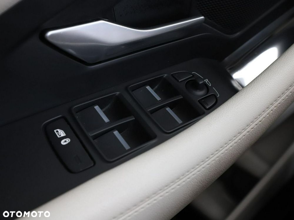 Jaguar E-Pace D165 AWD S - 36