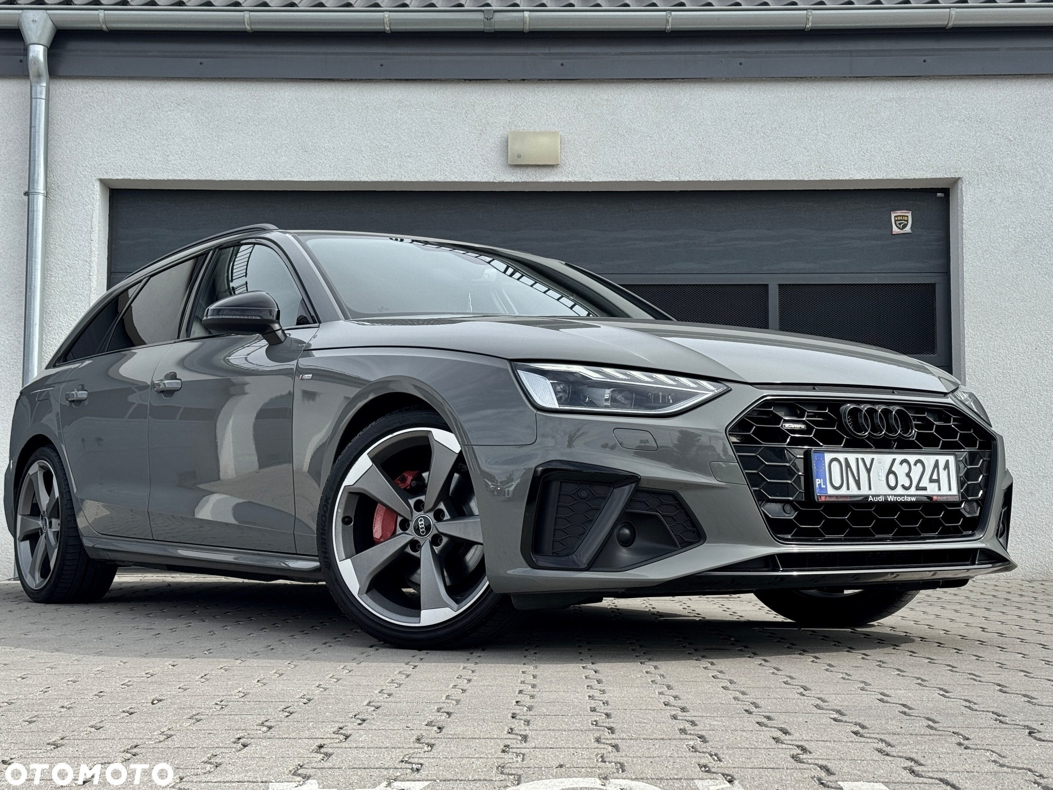 Audi A4 Avant 40 TDI quattro S tronic S line - 2
