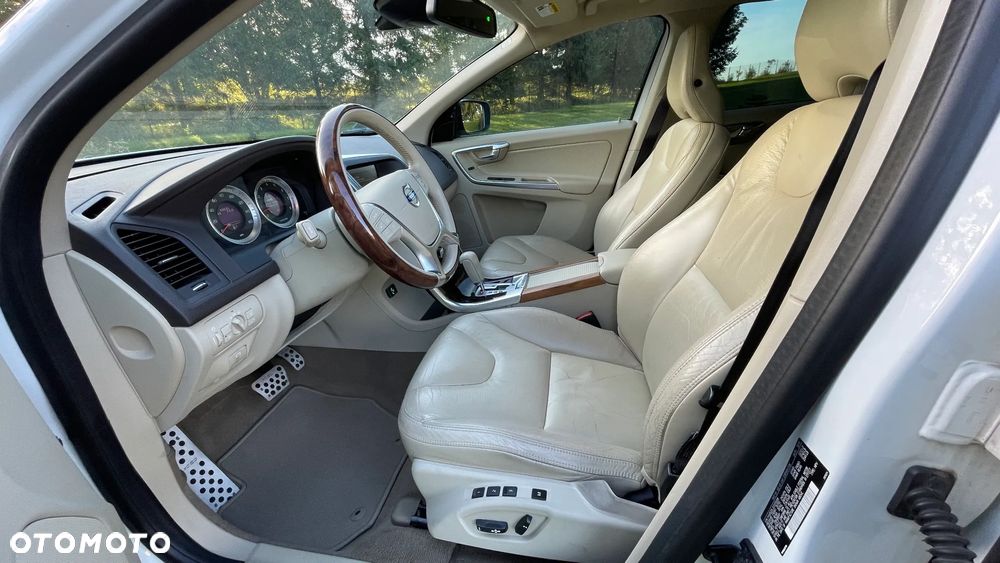 Volvo XC 60 3.2 AWD Momentum - 8