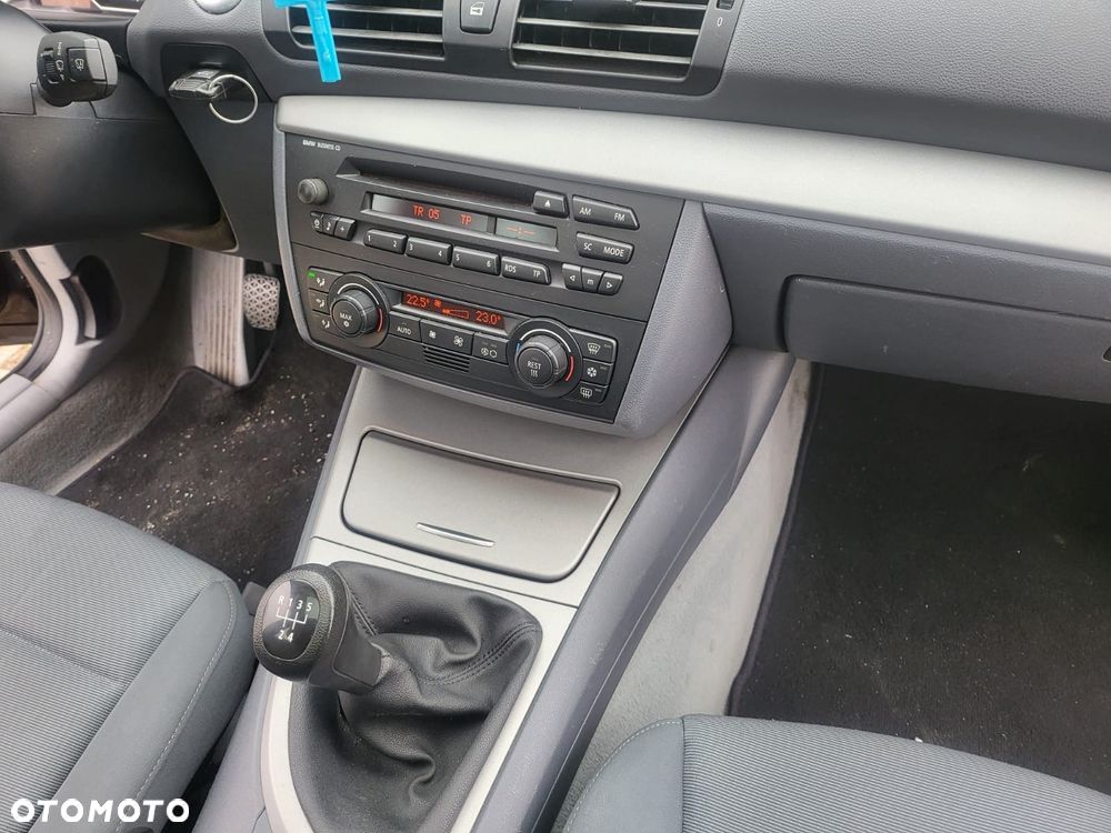 BMW Seria 1 116i - 33