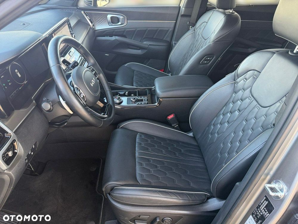 Kia Sorento - 16