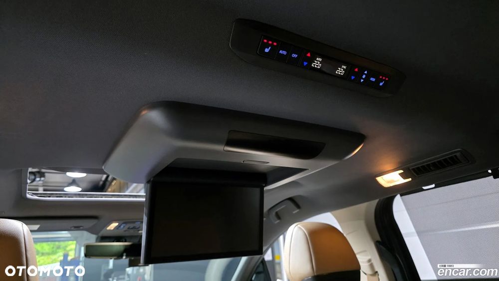 Toyota Sienna - 19