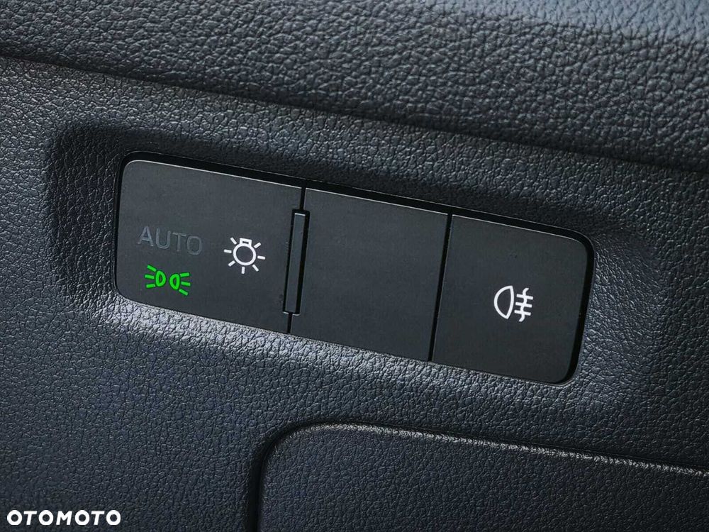 Skoda Octavia 2.0 TDI Selection DSG - 23