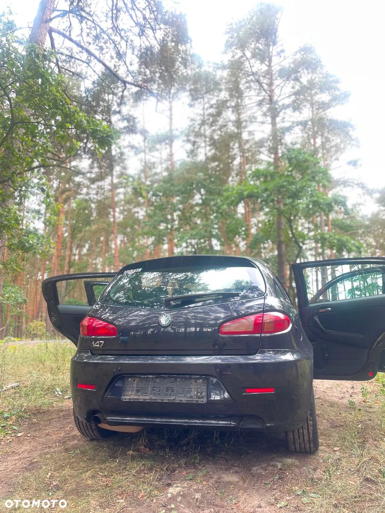 Alfa Romeo 147 1.6 Twin Spark 16V - 3